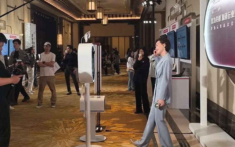 华为云生态大会｜AI 视频冰箱贴让现场暖起来！